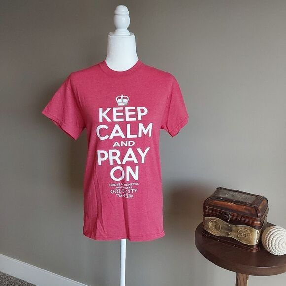 Gildan brand T- Shirt Size S Keep Calm and Pray On - Picture 1 of 3